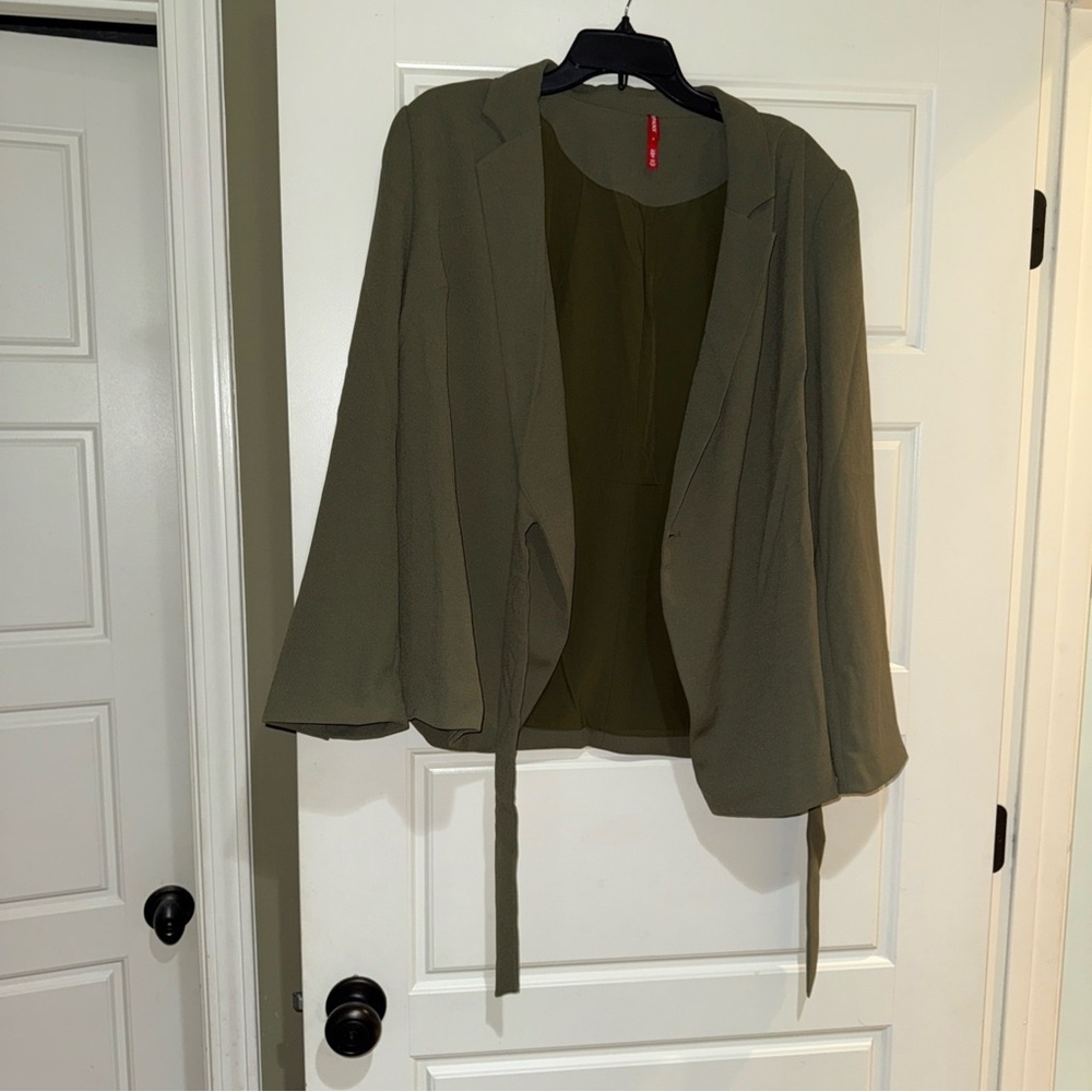 SPANX Olive Green blazer work career outfit professional - Picture 2 of 7